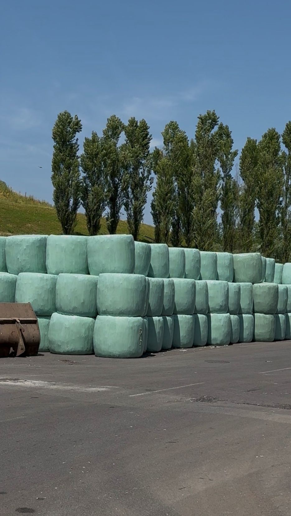 Dnevna količina (350-400 ton) nereciklabilnih in snovno neuporabljivih komunalnih odpadkov _RCERO Ljubljana